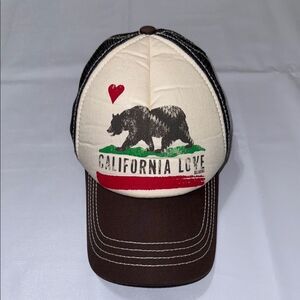 Billabong California Love Bear Snapback
Cap Gray Mesh Trucker Hat